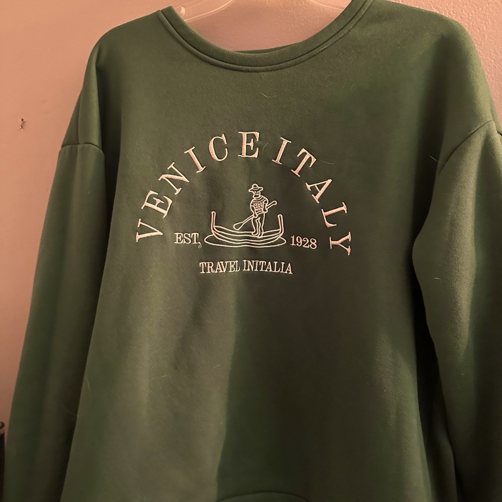 Green Crewneck with white letters, Venice Italy